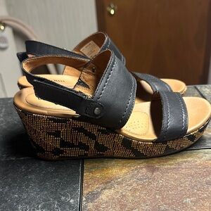 Cobb Hill by New Balance Black and Tan Wedges